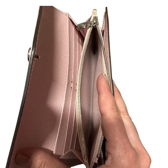 Louis Vuitton Elegant Pink Women's Clutch long wallet. No call outs - Picture 6 of 8